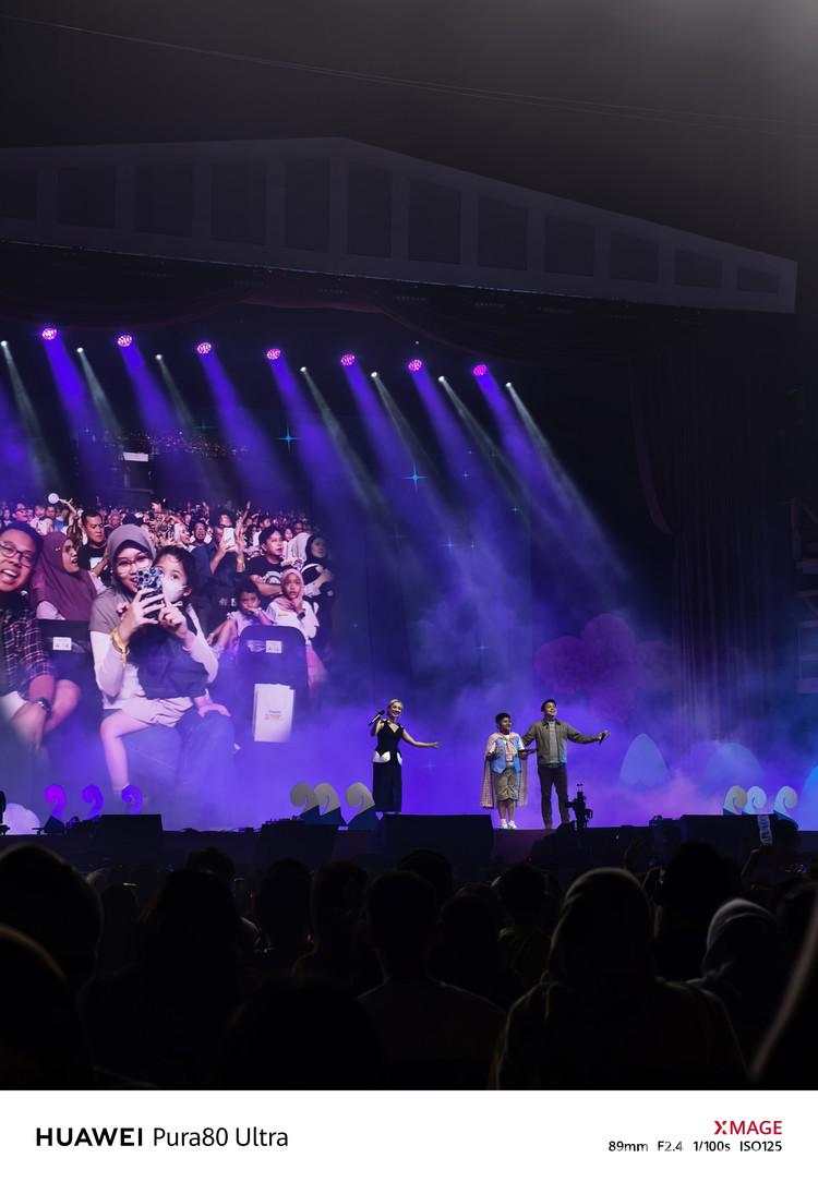 Jajal Kemampuan Zoom Huawei Pura 80 Ultra untuk Konser