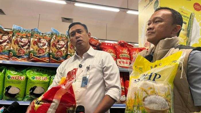 Sidak Alfamart Cs, Bos Bulog Pastikan Beras Premium Tak Langka