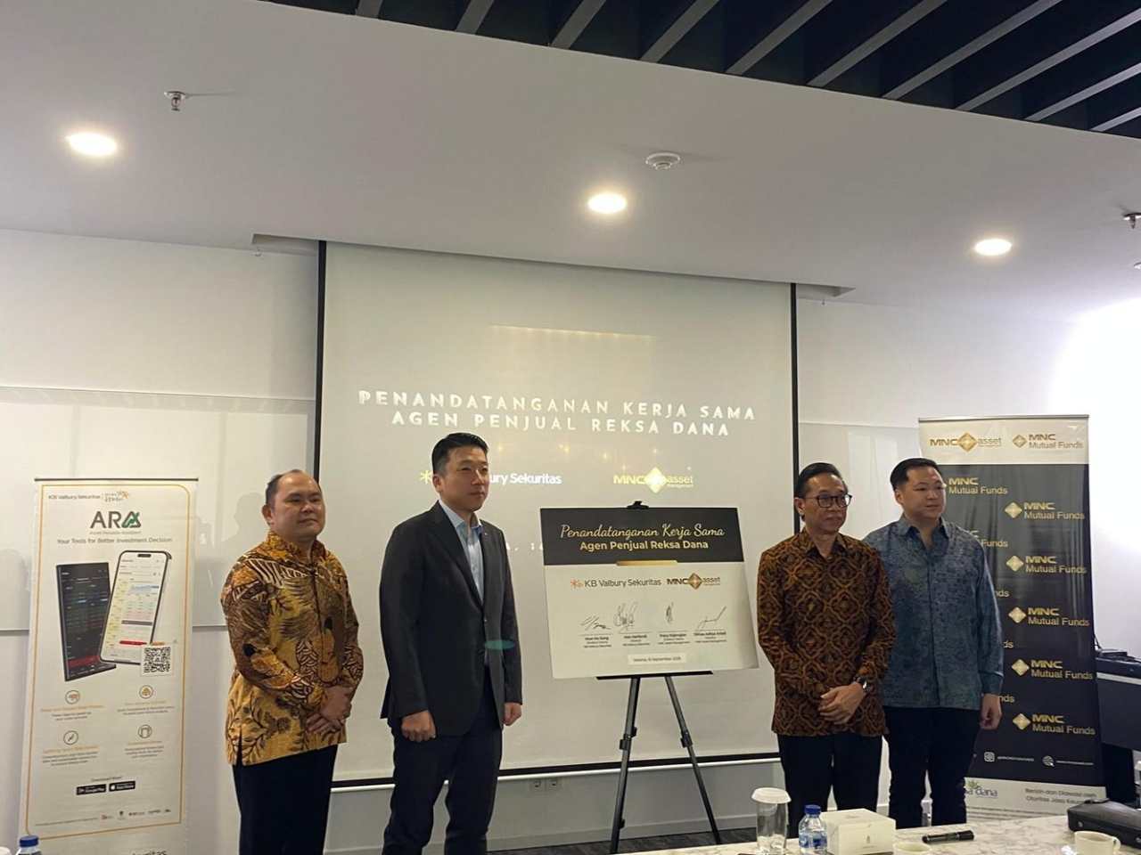 KB Valbury Sekuritas-MNC Asset Management Sepakat Kerja Sama Pasarkan Produk Reksa Dana
