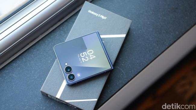 Review Galaxy Z Flip7: Layar Lebih Besar, Baterai Makin Awet
