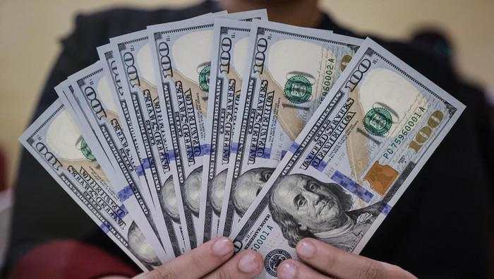 Dolar AS Gencet Rupiah, Tembus Rp 16.700!