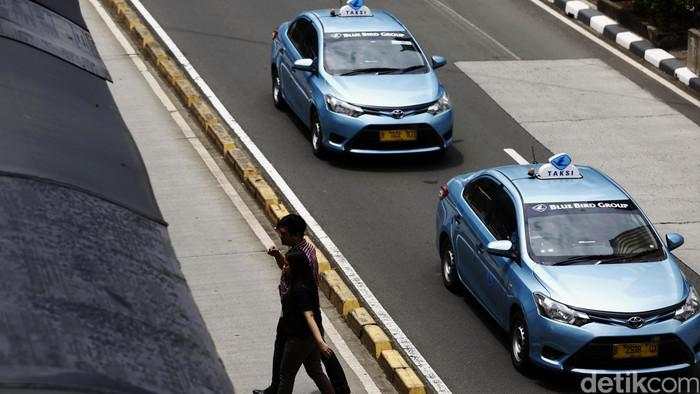 Begini Cara Taksi Konvensional Bertahan di Tengah Bisnis Transportasi