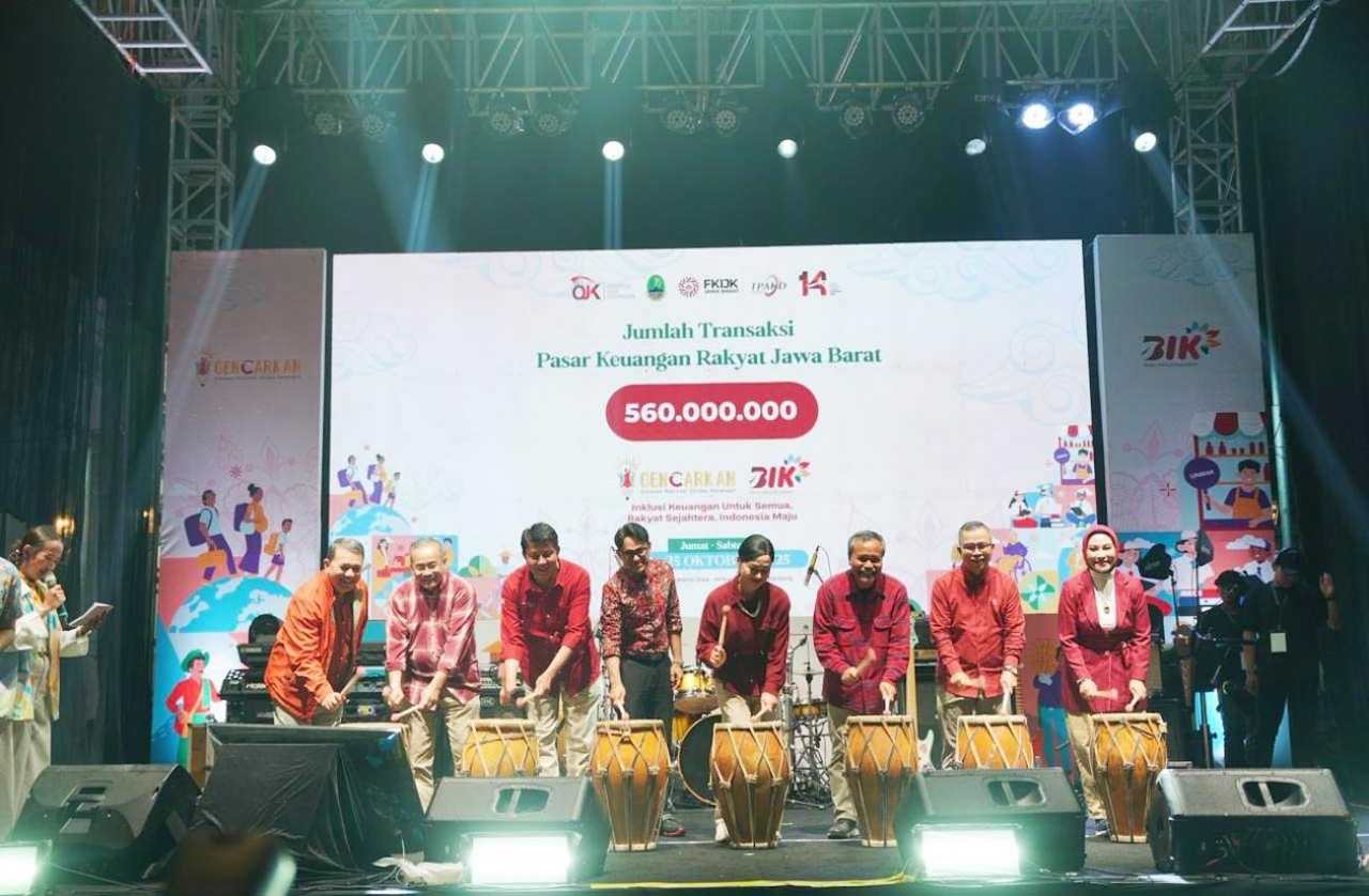 Aktif di BIK 2025, bank bjb Dorong Inklusi Keuangan di Bandung dan Surabaya