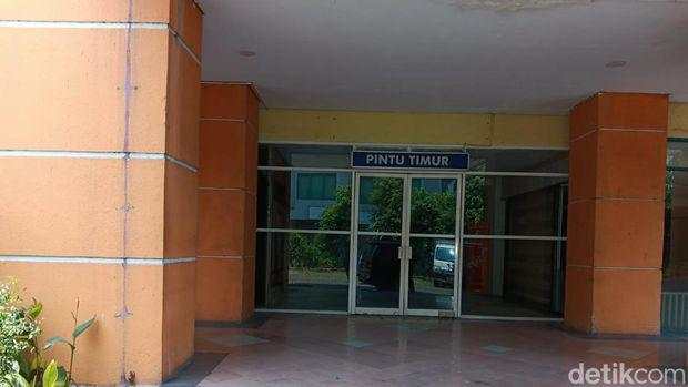Melihat dari Dekat Wajah Grand Mall Bekasi yang Kini Tutup