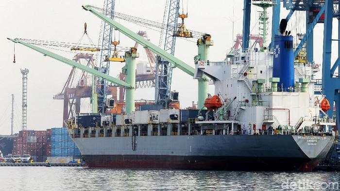 Top! Neraca Dagang RI Surplus 64 Bulan Beruntun