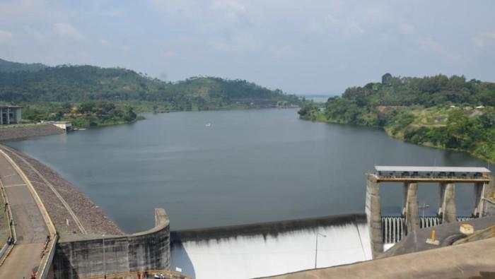 PLTS Terapung di Waduk Saguling Bisa Pasok Listrik 50.000 Rumah
