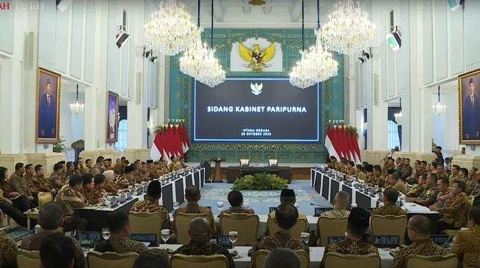 Setahun Prabowo, Menteri-menteri Sidang Kabinet di Istana Negara