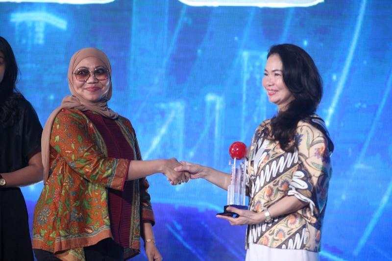 BRI Danareksa Sekuritas Raih Penghargaan Inovasi Unggulan di ICAII 2025