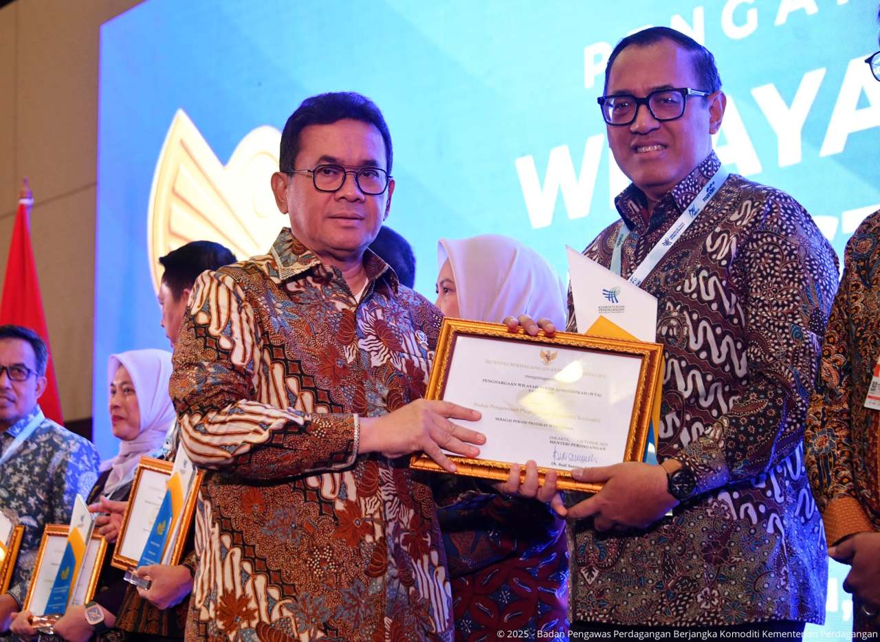 Komitmen Tata Kelola Baik: Bappebti Meraih Penghargaan Wilayah Tertib Administrasi (WTA) Utama Tahun 2025, Kemendag Perkuat Pakta Integritas