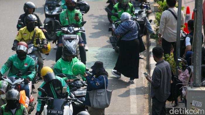 Bocoran Aturan Ojol yang Lagi Digodok: Tidak Ada Status Mitra & Tarif