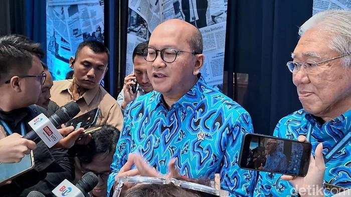 Rosan Ungkap PR Berat RI Gaet Investasi: 45% SDM Masih Lulusan SD