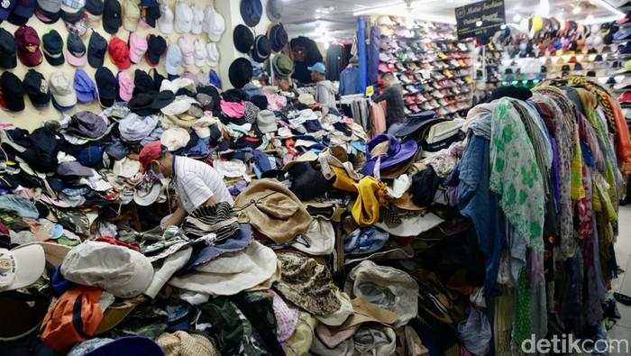 Barang Impor 'Siluman' Serbu Pasar Domestik: Tanpa Label, Tanpa Hambatan