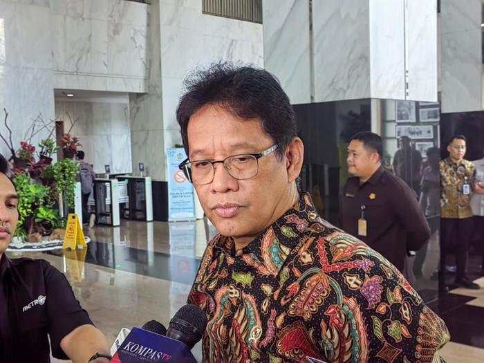 Purbaya: Yang Nongkrong di Starbucks Tiap Hari Ternyata Bukan Bea Cukai