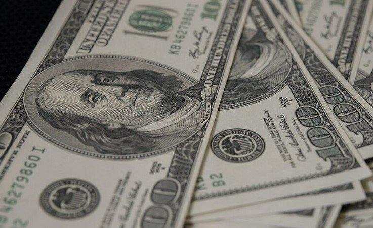 Dolar AS Menguat, Pasar tetap Tenang di Tengah Ketegangan Perang Dagang