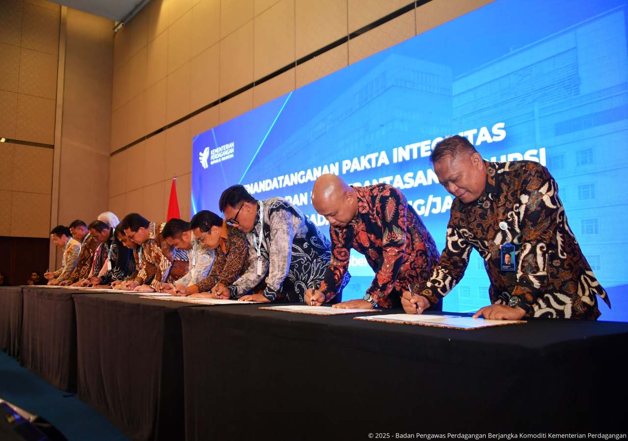 Komitmen Tata Kelola Baik: Bappebti Meraih Penghargaan Wilayah Tertib Administrasi (WTA) Utama Tahun 2025, Kemendag Perkuat Pakta Integritas