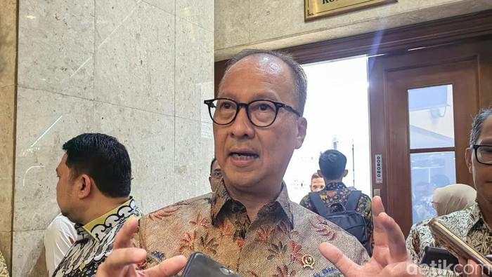 Menperin Ungkap Nasib Subsidi Motor Listrik: Bolanya di Lapangan Banteng!