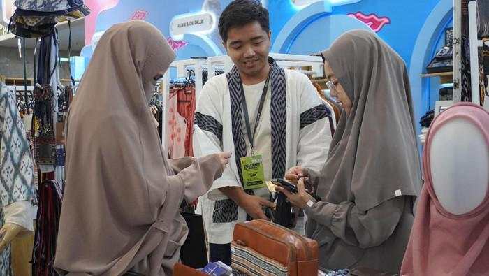 UMKM RI Raup Transaksi Rp1,2 M di Hari Pertama Inacraft 2025