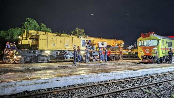 Evakuasi KA Purwojaya Selesai, Jalur Kedunggedeh Kembali Normal