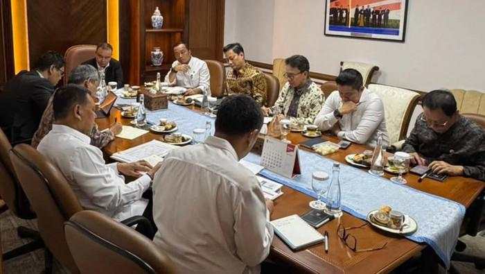 Purbaya Rapat Bareng Seskab Tedy Bahas Kondisi Perbankan RI