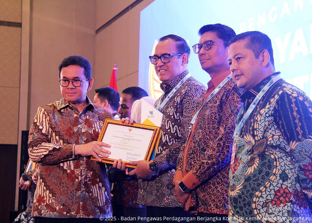 Komitmen Tata Kelola Baik: Bappebti Meraih Penghargaan Wilayah Tertib Administrasi (WTA) Utama Tahun 2025, Kemendag Perkuat Pakta Integritas