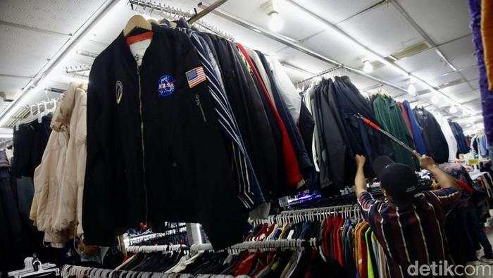 Pedagang Thrifting Diminta Banting Setir Jualan Produk Lokal