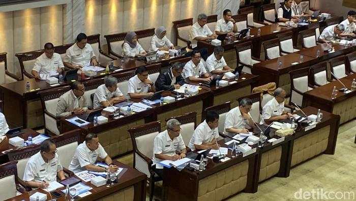 Bea Cukai Bongkar Ekspor Fiktif: Yang Dilapor Rokok, tapi Isinya Air Mineral