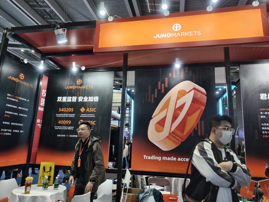 汇曝直击深圳金博会:首日热度超预期,谁在卷、谁在装、谁在暗自较劲?