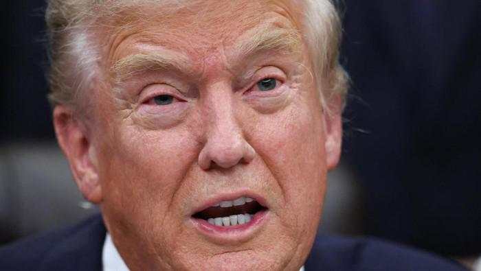 Trump Diam-diam Borong Obligasi hingga Rp 5,62 Triliun!