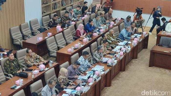 Stok BBM Shell Masih Kosong, Bos Pertamina Sebut Negosiasi Masih Jalan