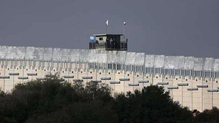 Lebanon Bangun Tembok Beton di Perbatasan Selatan, Lewati 'Garis Biru' PBB