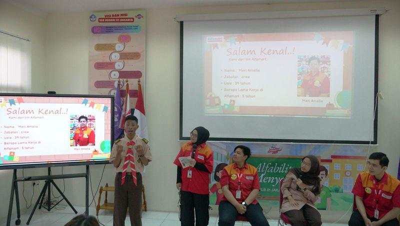 Alfamart Buka Kesempatan Bekerja Buat Disabilitas Lewat Alfability Menyapa