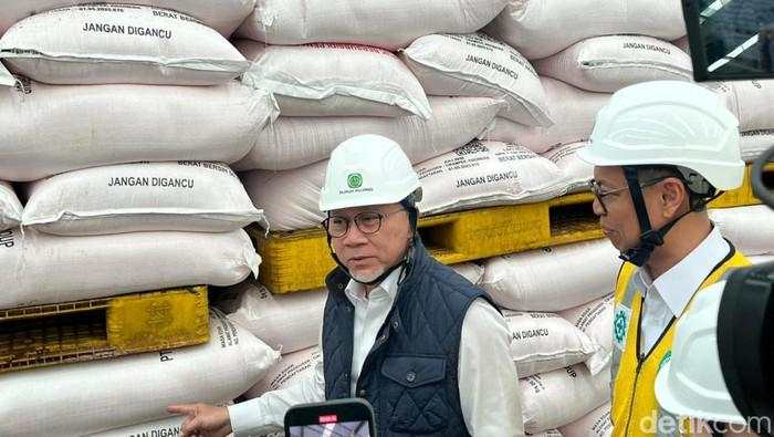 Zulhas Dorong Revitalisasi Pabrik Pupuk Kujang Berusia 50 Tahun