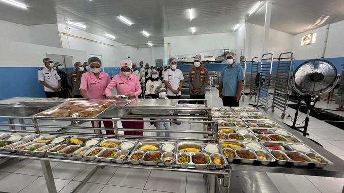 Anggaran MBG Terserap Rp 41 Triliun, Capai 41,9 Juta Penerima