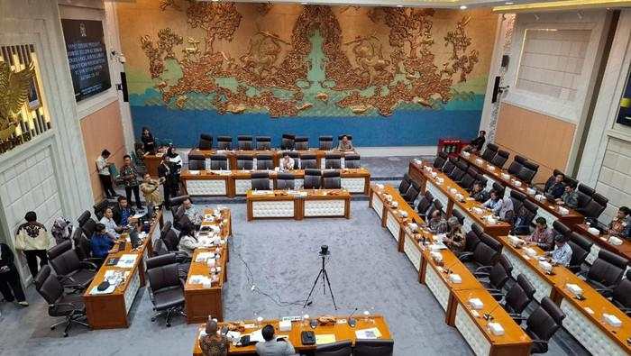 Sebelum Udang-Cengkeh, Sepatu Kets Asal RI Juga Terpapar Radioaktif Cs-137