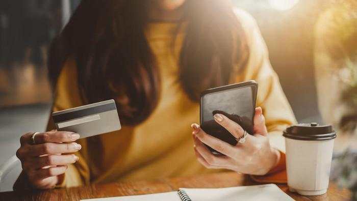 Banyak Warga RI Nunggak Pinjaman Online, Asosiasi Fintech Buka Suara