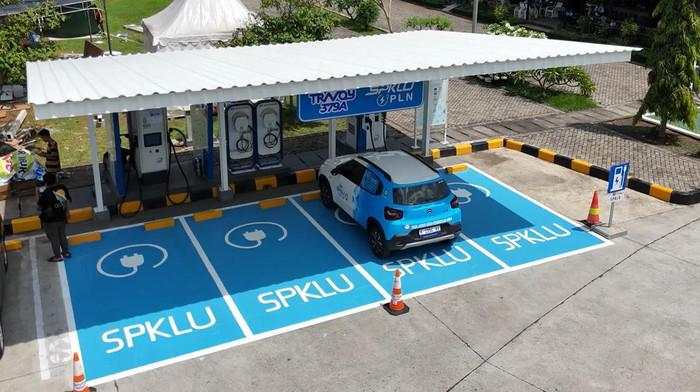 Pengisian Daya Kendaraan Listrik Saat Nataru Naik 3 Kali Lipat