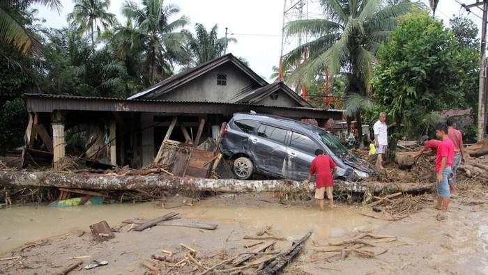 Rumah Rusak Korban Bencana Sumatera Diganti Uang hingga Huntap