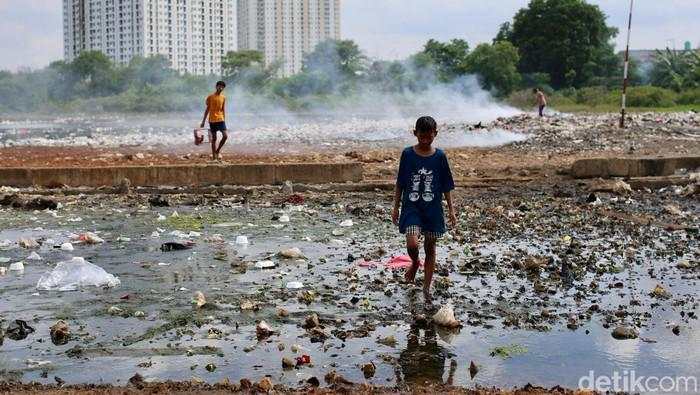 Kerja Keras Tak Cukup, Gimana Cara Orang Miskin Bisa Naik Kelas?