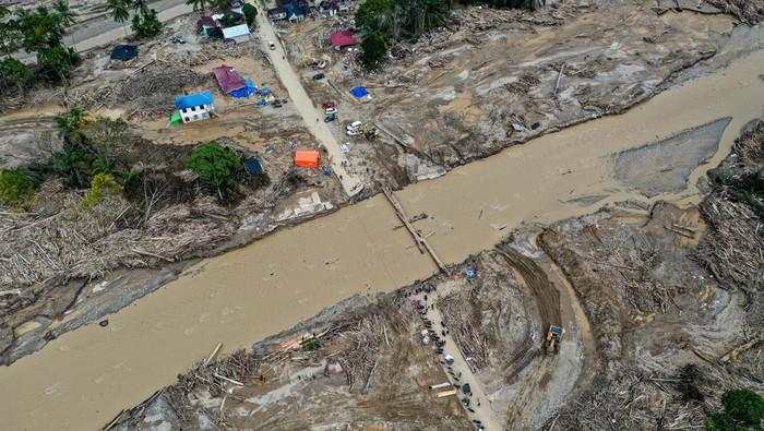 Jalan-Jembatan Rusak Parah, Banjir Sumatera Tinggalkan 'Tagihan' Rp 51 Triliun