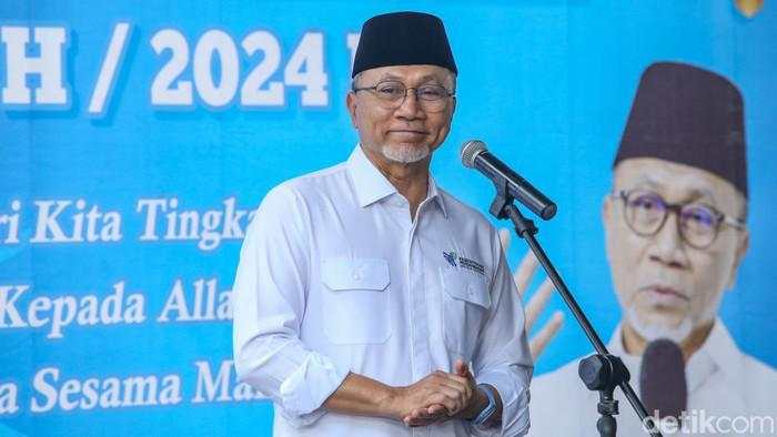 Zulhas Minta Bulog Kirim Bantuan Pangan ke Sumatera 2 Kali Lipat