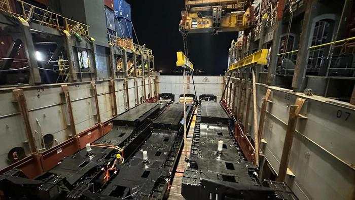 Australia Borong Platform Lokomotif Buatan INKA