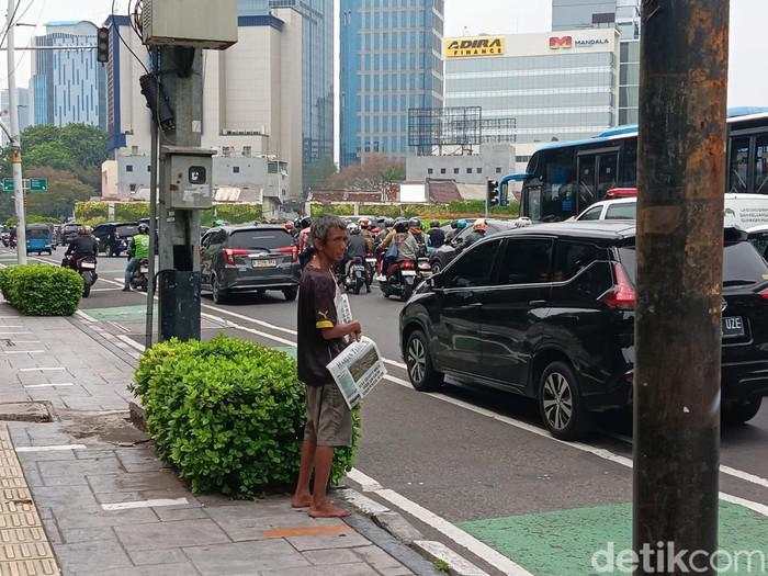 Nasib Loper Koran: Dulu Laris Kayak Jual Kacang, Kini 2 pun Sulit Laku