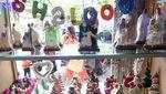 Jelang Natal, Penjualan Pernak-Pernik di Samarinda Lesu