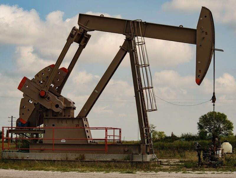 Harga Minyak Menuju Kenaikan Mingguan 2% Karena Harapan Fed Mendorong Pasar, Meningkatnya Ketegangan Di Venezuela