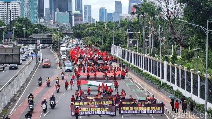 Ancaman Demo Berjilid-jilid Usai Prabowo Teken Aturan Kenaikan Upah