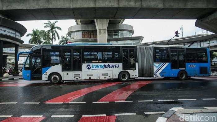 Aturan Tak Tertulis yang Perlu Diketahui Usai Geger Rebutan Tempat Duduk di Bus