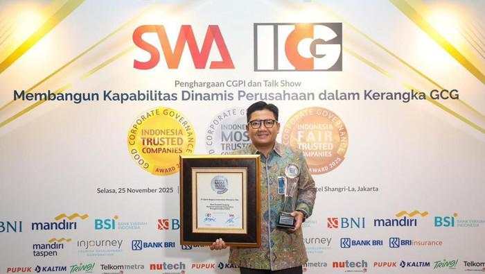 Munadi Herlambang Wakili BNI Raih The Most Trusted Company 2025