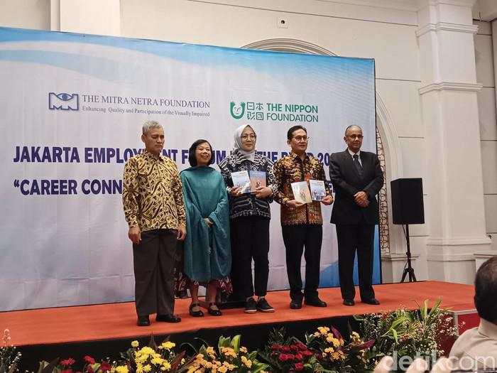 Bukti Nyata Tunanetra Bisa Masuk Dunia Kerja! Jadi Content Writer-Web Developer