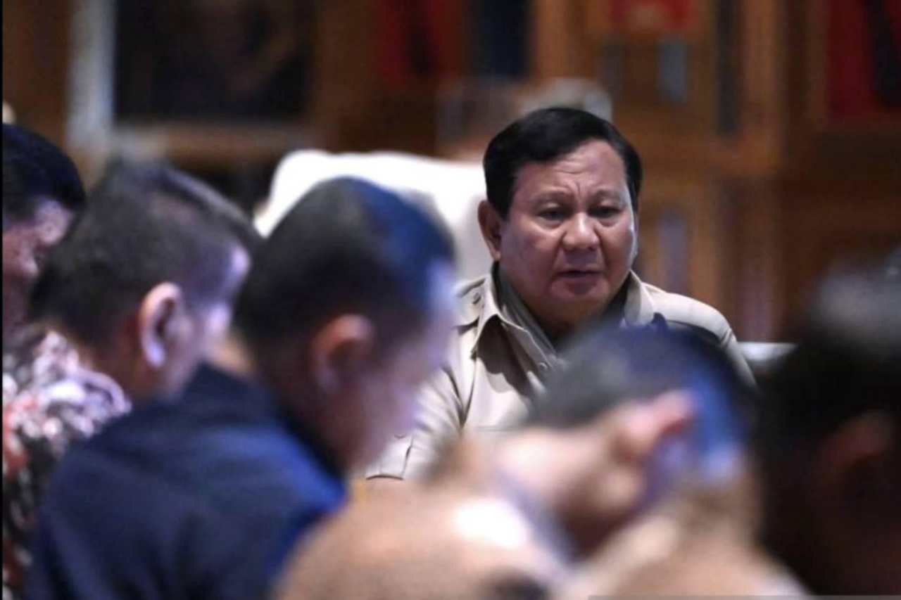 Prabowo Gelontorkan Duit Rp 4 Miliar per Kabupaten untuk Penanganan Banjir Pulau Sumatra