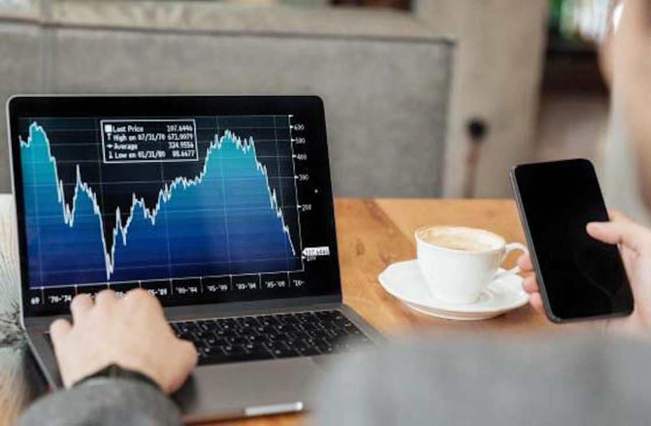 Panduan Membaca Grafik dan Pola Candlestick Lengkap untuk Trader Indonesia